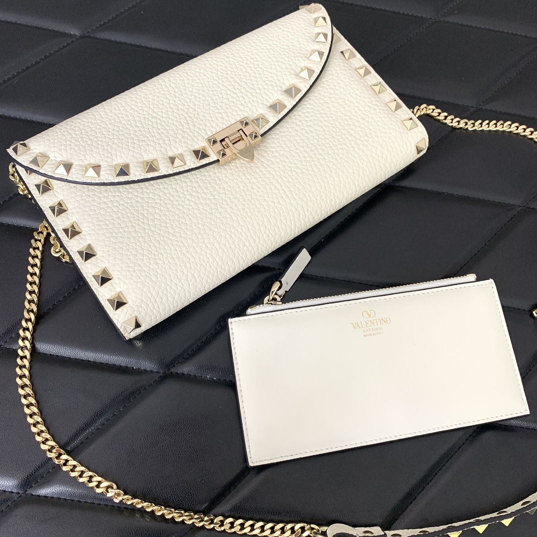 Valentino Garavani Rockstud Small Shoulder Bag in Ivory Grainy Calfskin